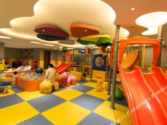 Lingshui  Aloha Oceanfront Suite Resort מראה חיצוני תמונה