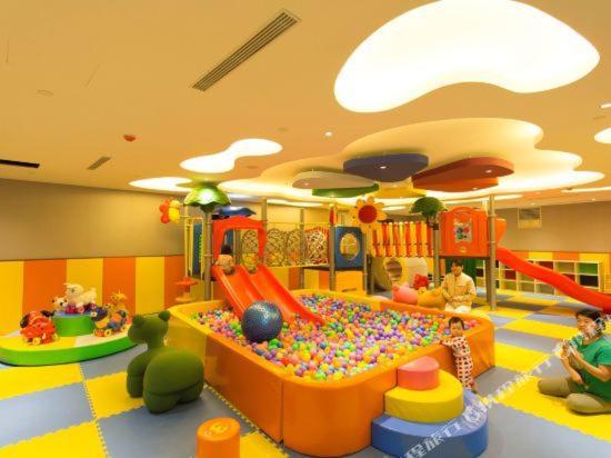 Lingshui  Aloha Oceanfront Suite Resort מראה חיצוני תמונה