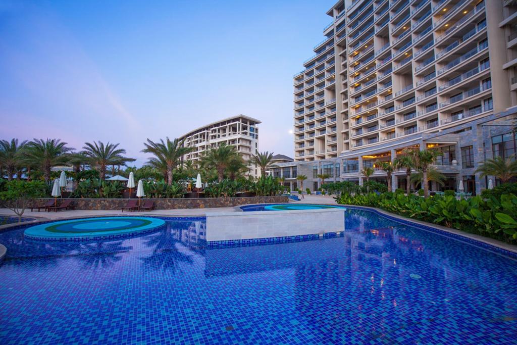 Lingshui  Aloha Oceanfront Suite Resort מראה חיצוני תמונה
