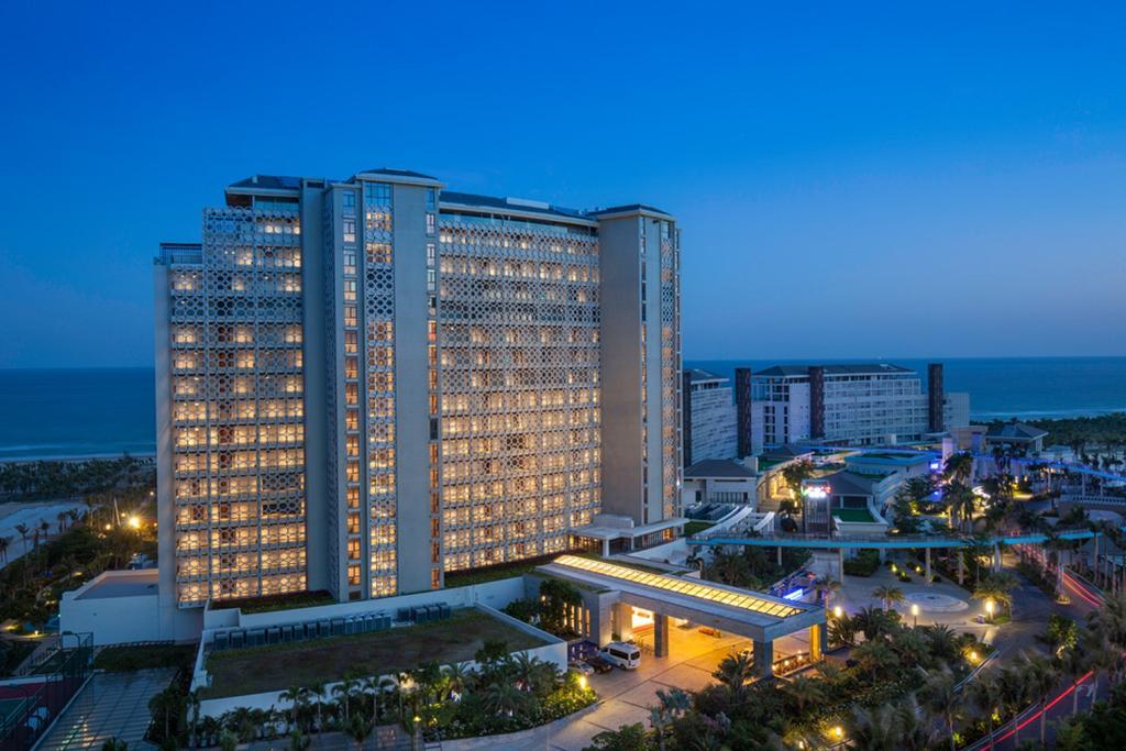 Lingshui  Aloha Oceanfront Suite Resort מראה חיצוני תמונה