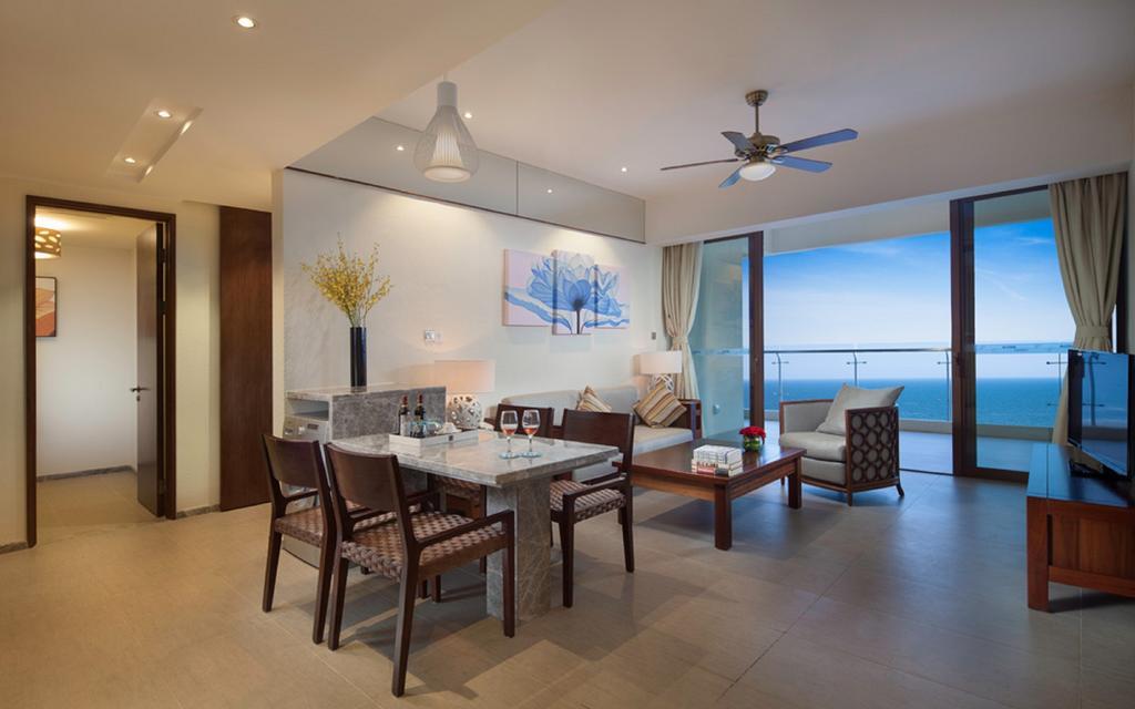 Lingshui  Aloha Oceanfront Suite Resort חדר תמונה