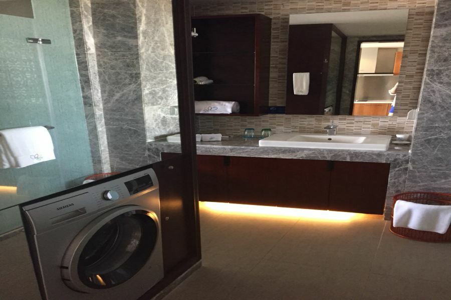 Lingshui  Aloha Oceanfront Suite Resort מראה חיצוני תמונה